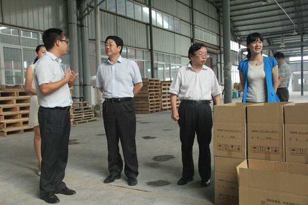 熱烈歡迎河南省科技廳馬世民廳長一行到信陽天意節能技術股份有限公司參觀考察指導工作